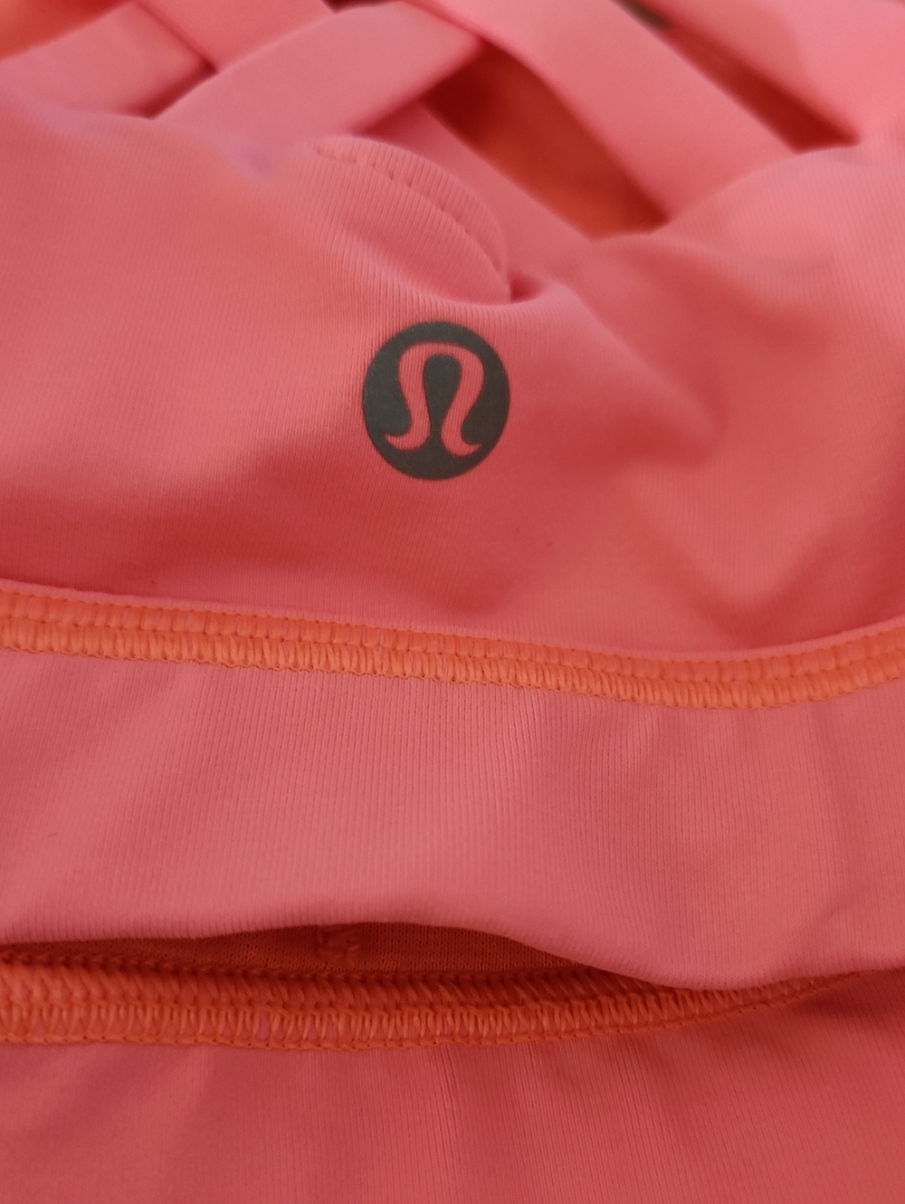Lululemon - Picture 4 of 6